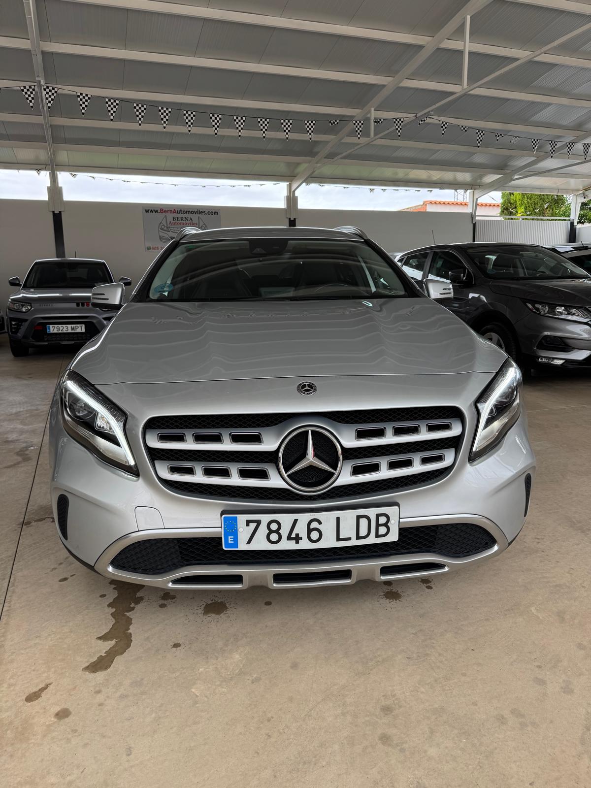 MERCEDES GLA 200d 136Cv Automático