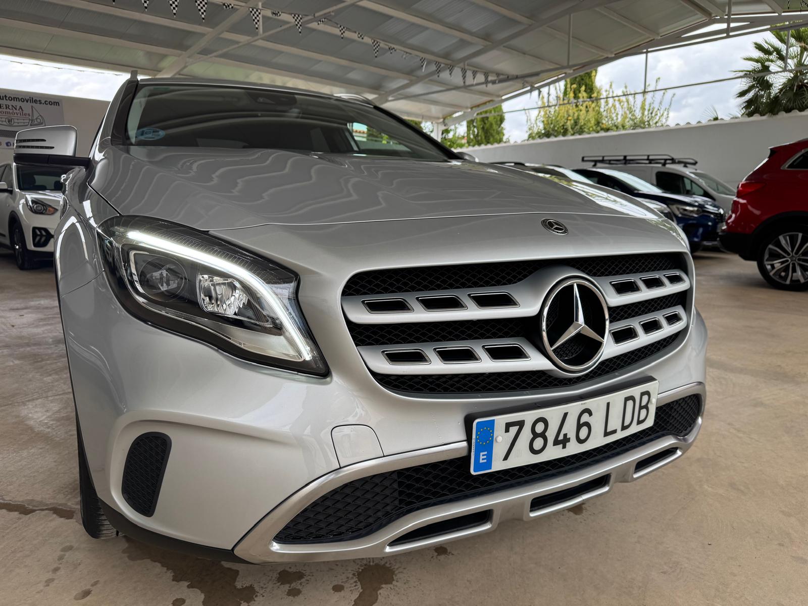MERCEDES GLA 200d 136Cv Automático