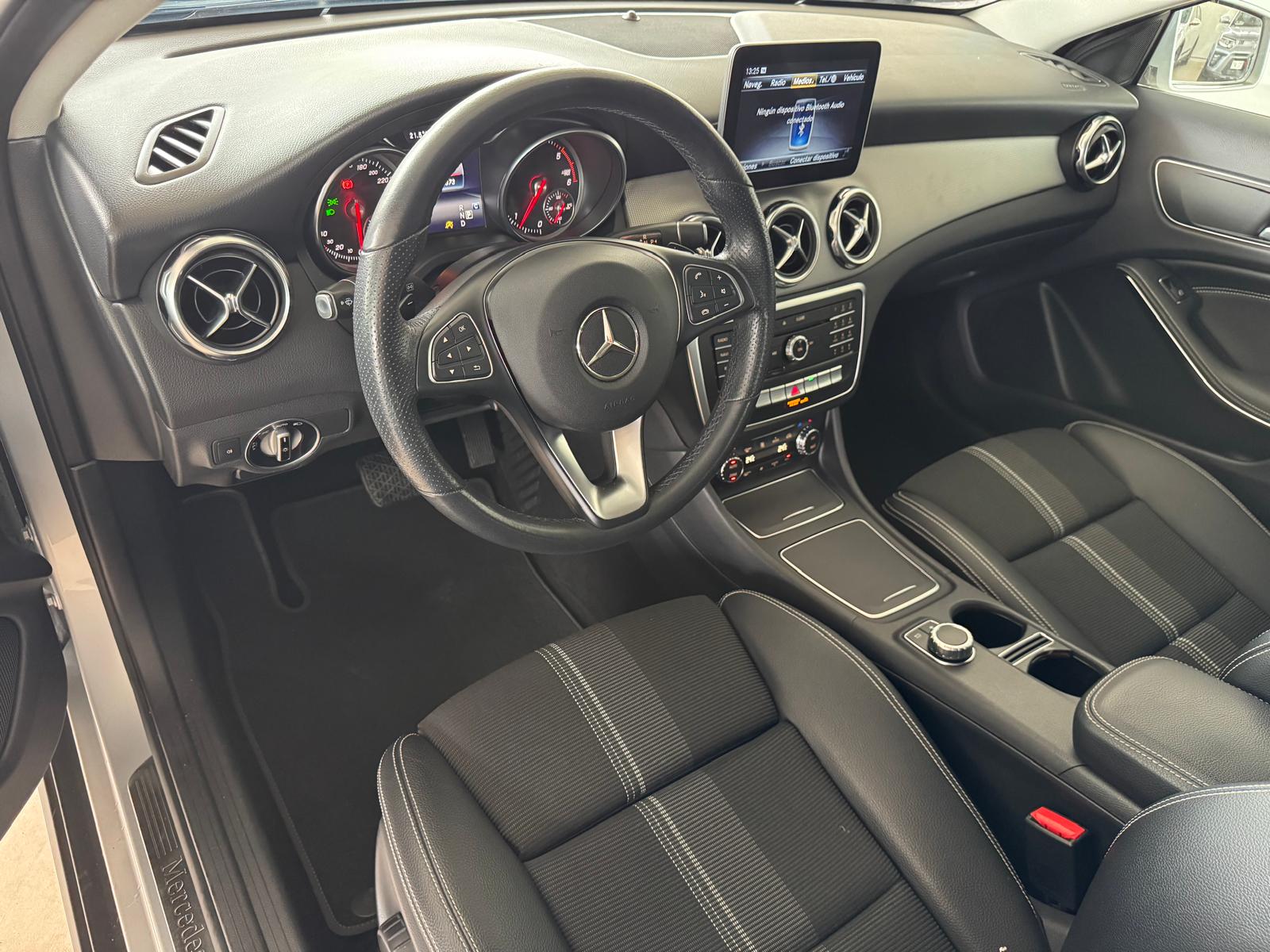 MERCEDES GLA 200d 136Cv Automático