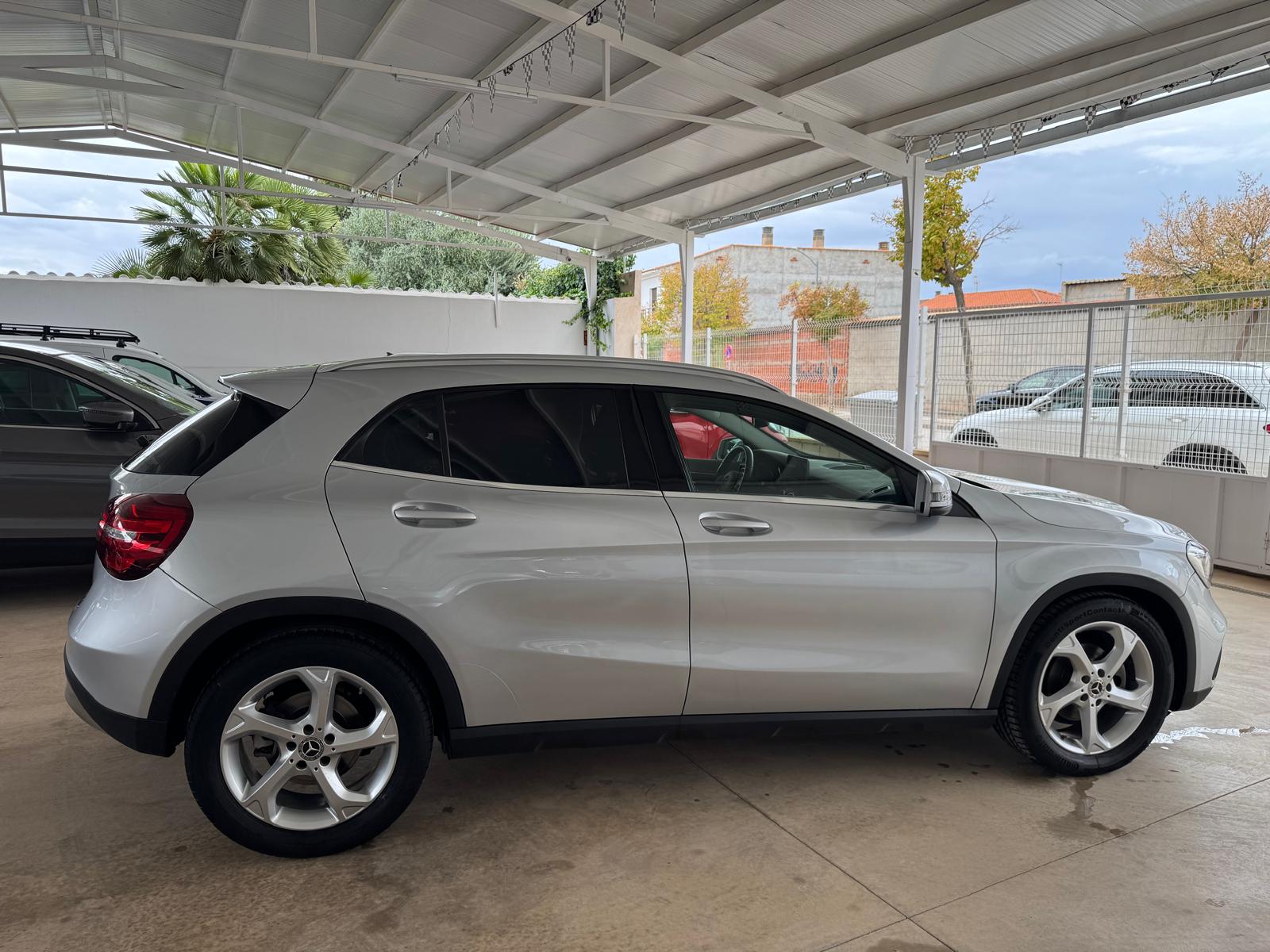 MERCEDES GLA 200d 136Cv Automático