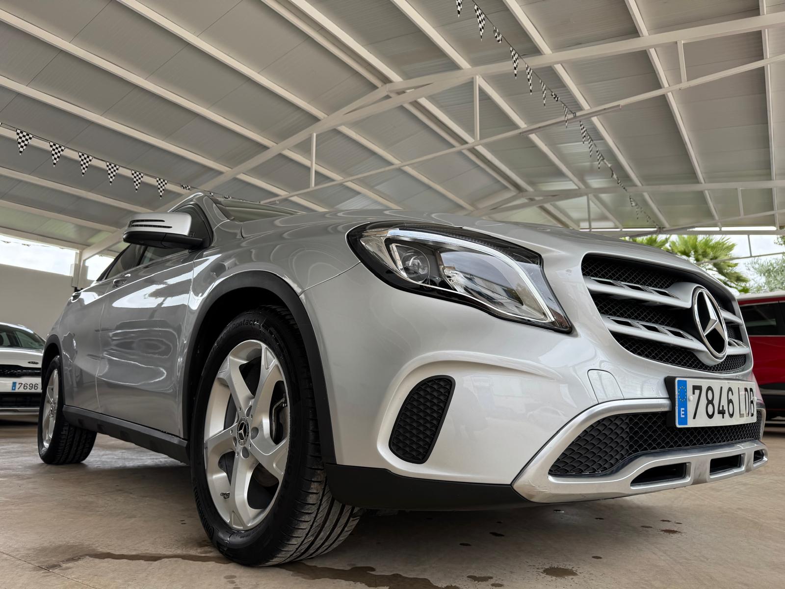 MERCEDES GLA 200d 136Cv Automático