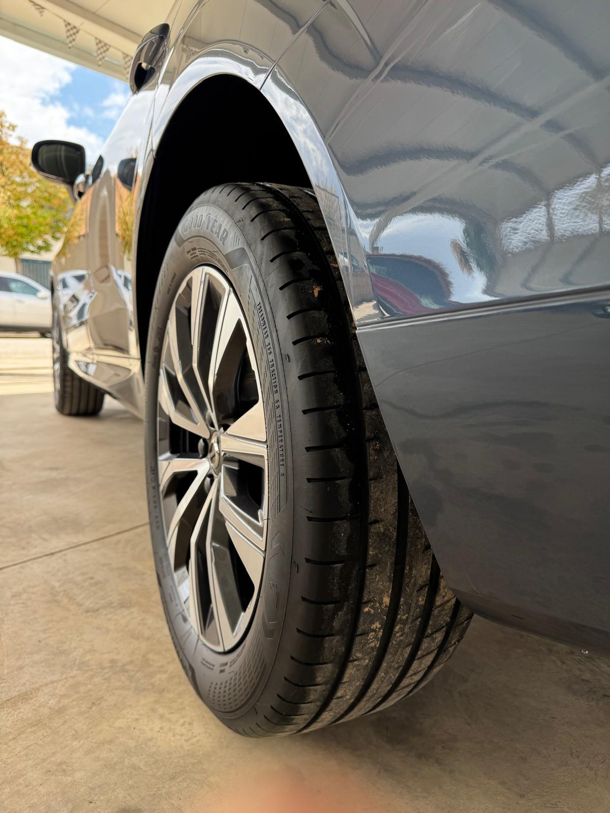 VOLVO XC60 B4 D 197Cv Automático