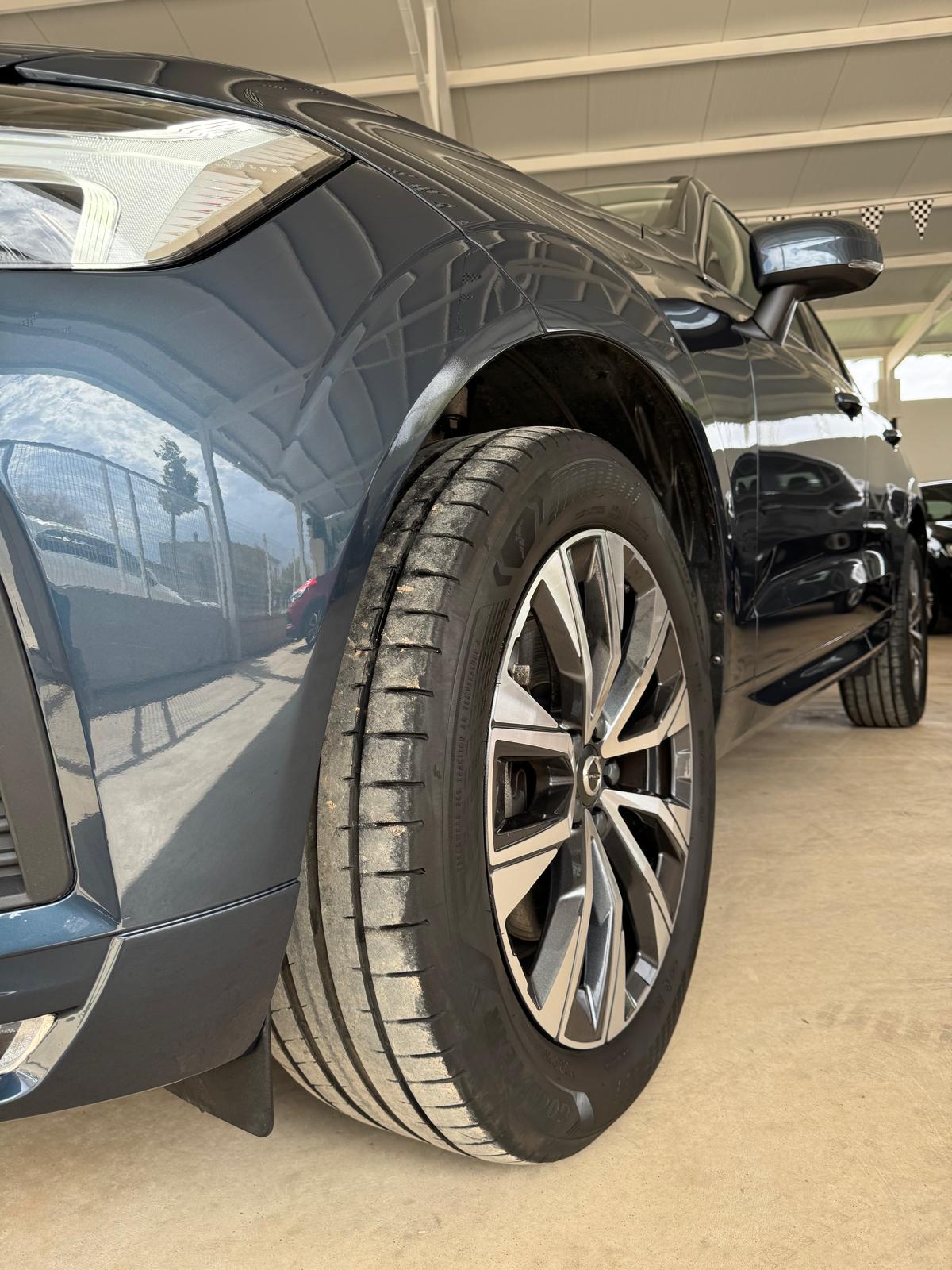 VOLVO XC60 B4 D 197Cv Automático