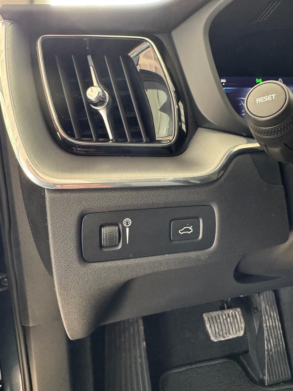VOLVO XC60 B4 D 197Cv Automático