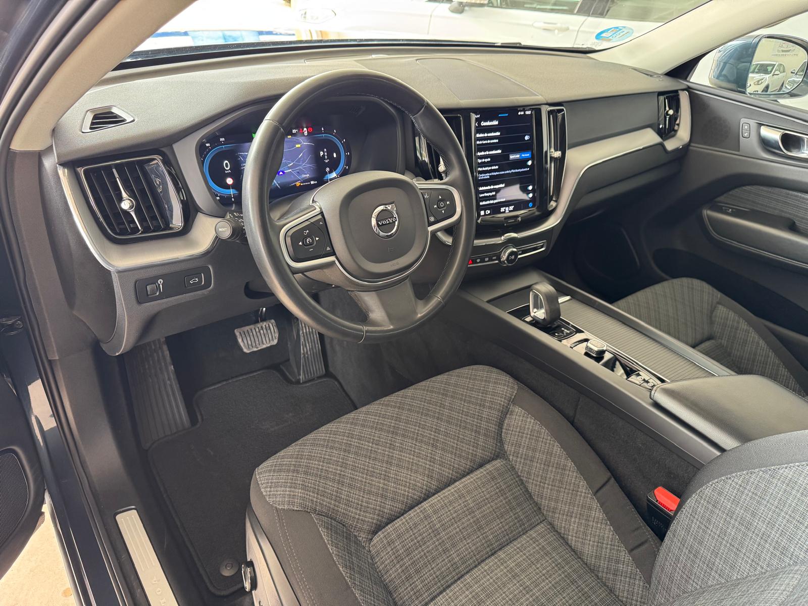 VOLVO XC60 B4 D 197Cv Automático