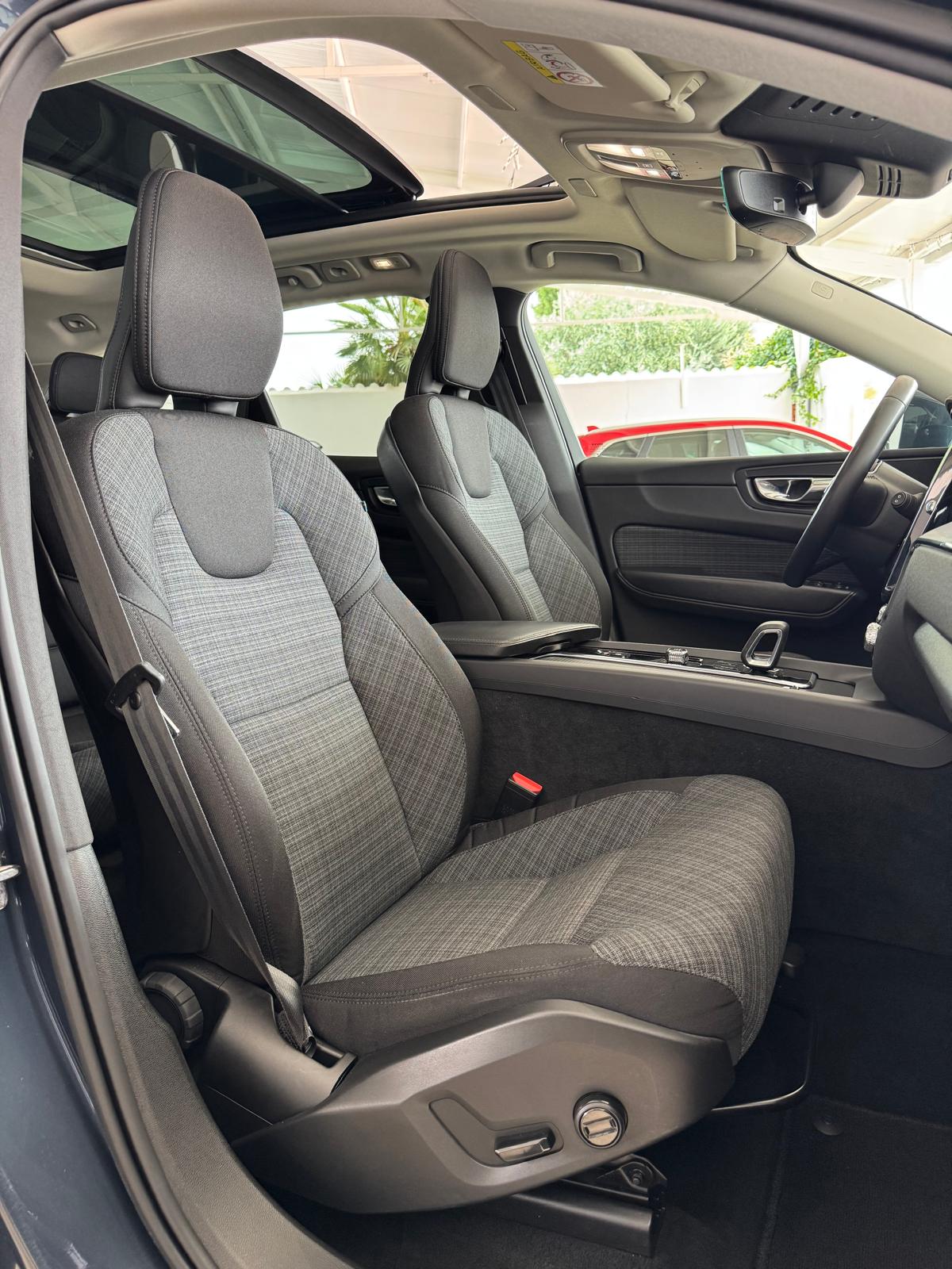 VOLVO XC60 B4 D 197Cv Automático