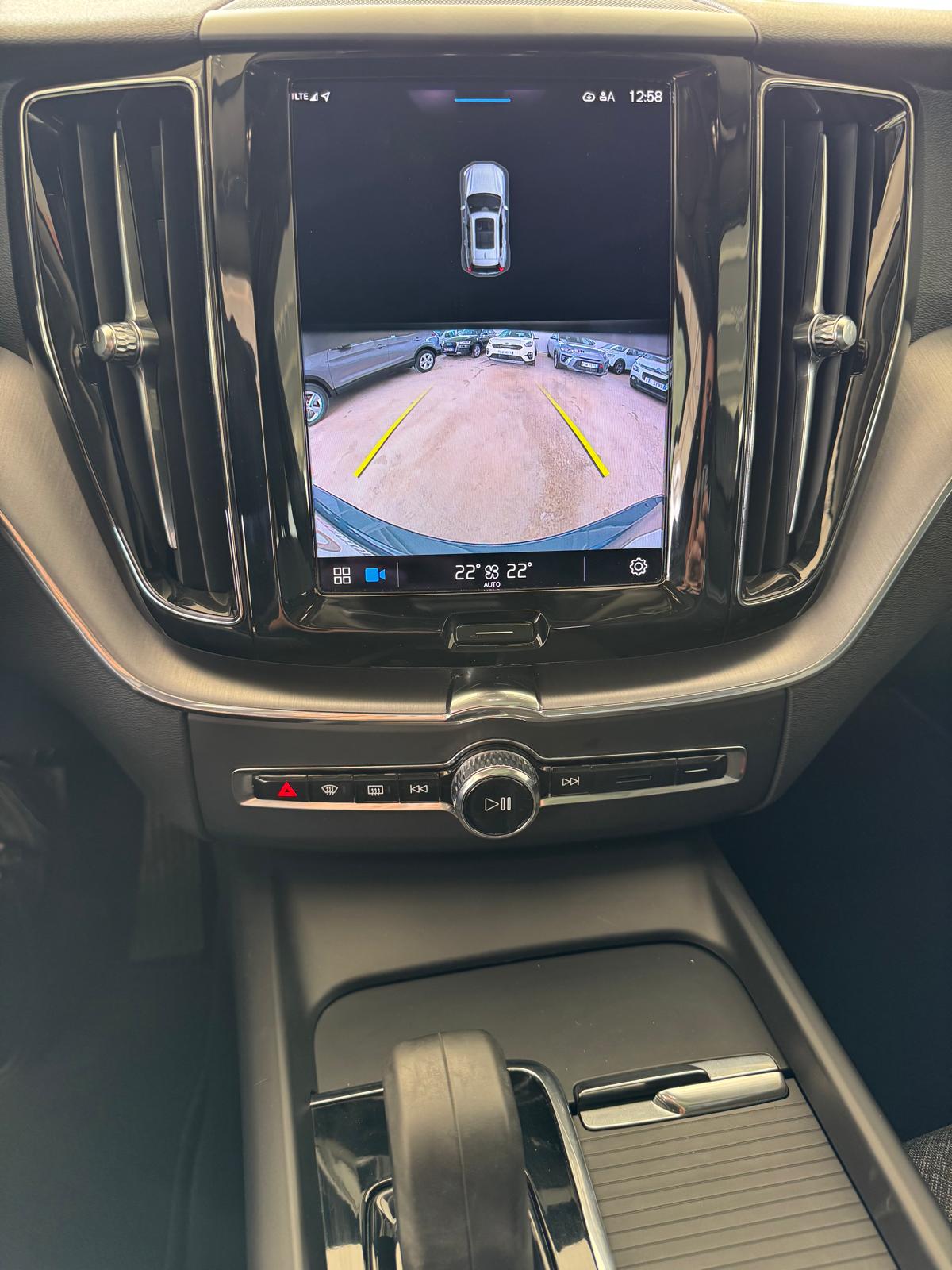 VOLVO XC60 B4 D 197Cv Automático